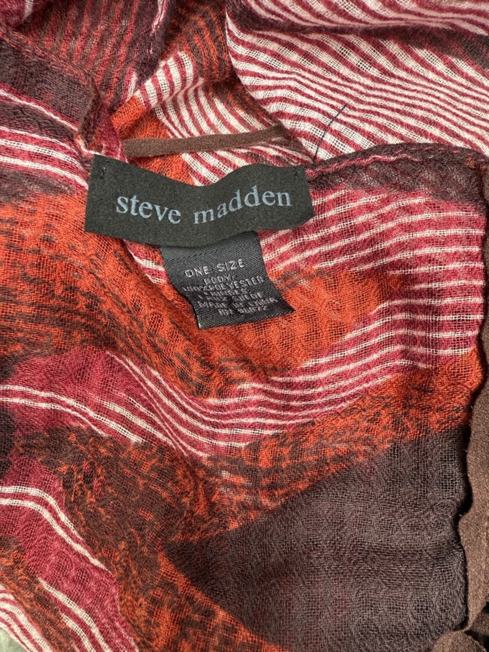 Steve Madden Pink & Burgundy Geometric Fringe Scarf - Picture 4 of 6